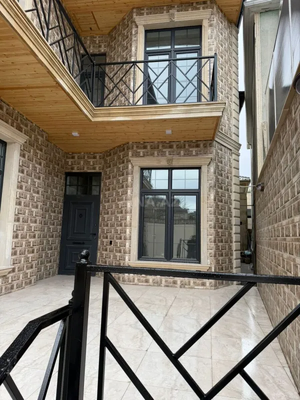 Satılır 7 otaqlı həyət evi 235 m²
