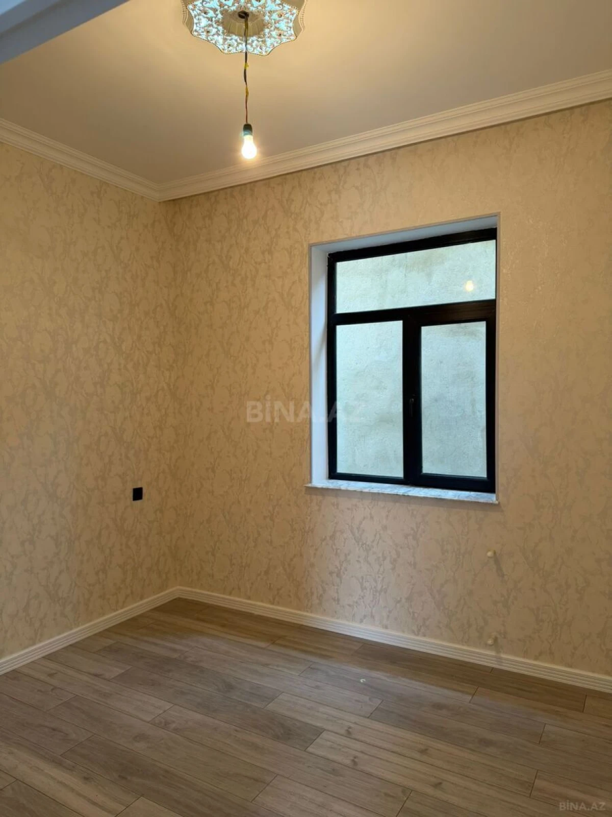 Satılır 7 otaqlı həyət evi 235 m²