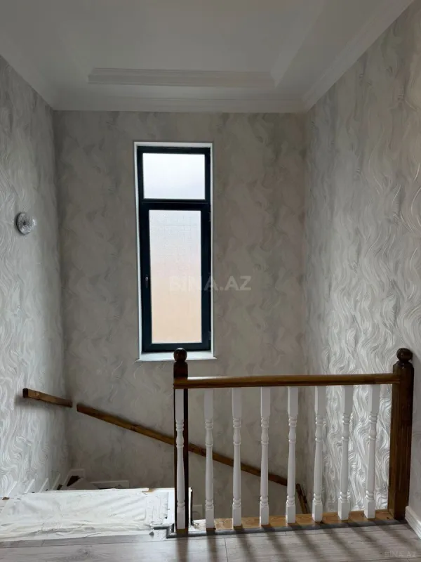 Satılır 7 otaqlı həyət evi 235 m²