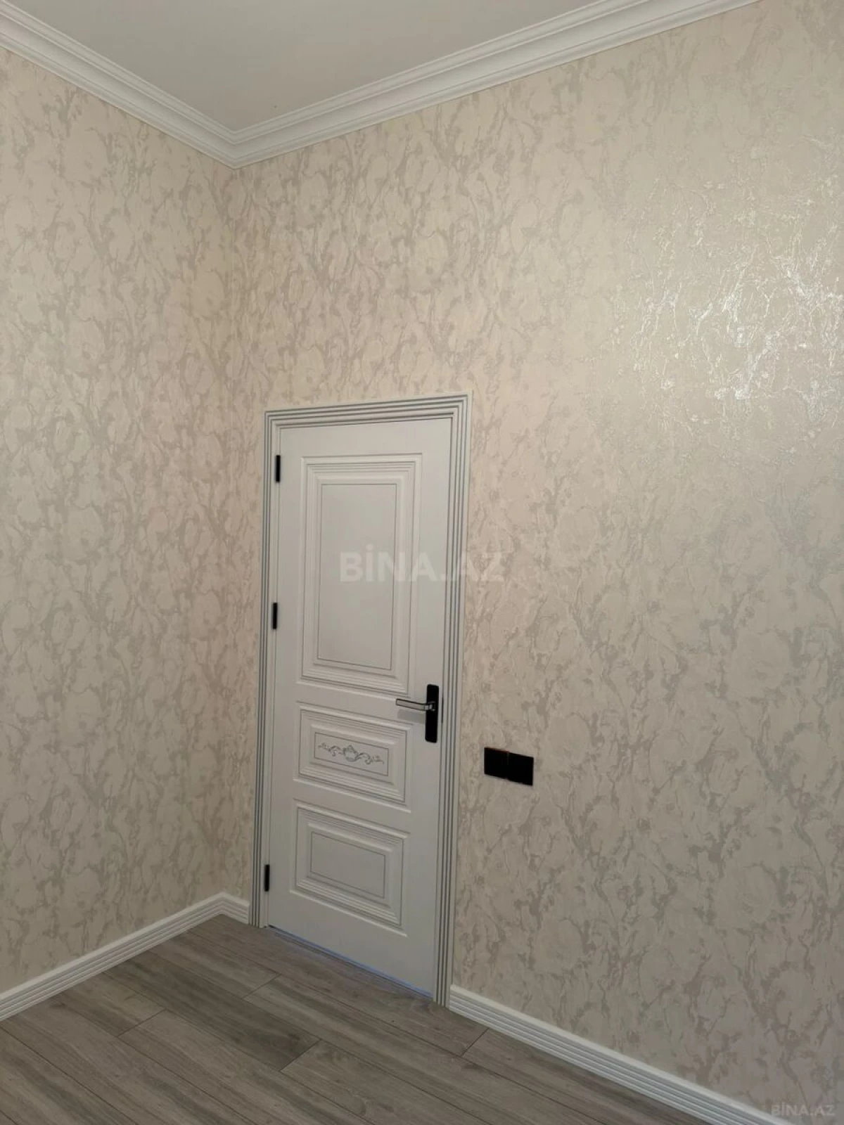 Satılır 7 otaqlı həyət evi 235 m²