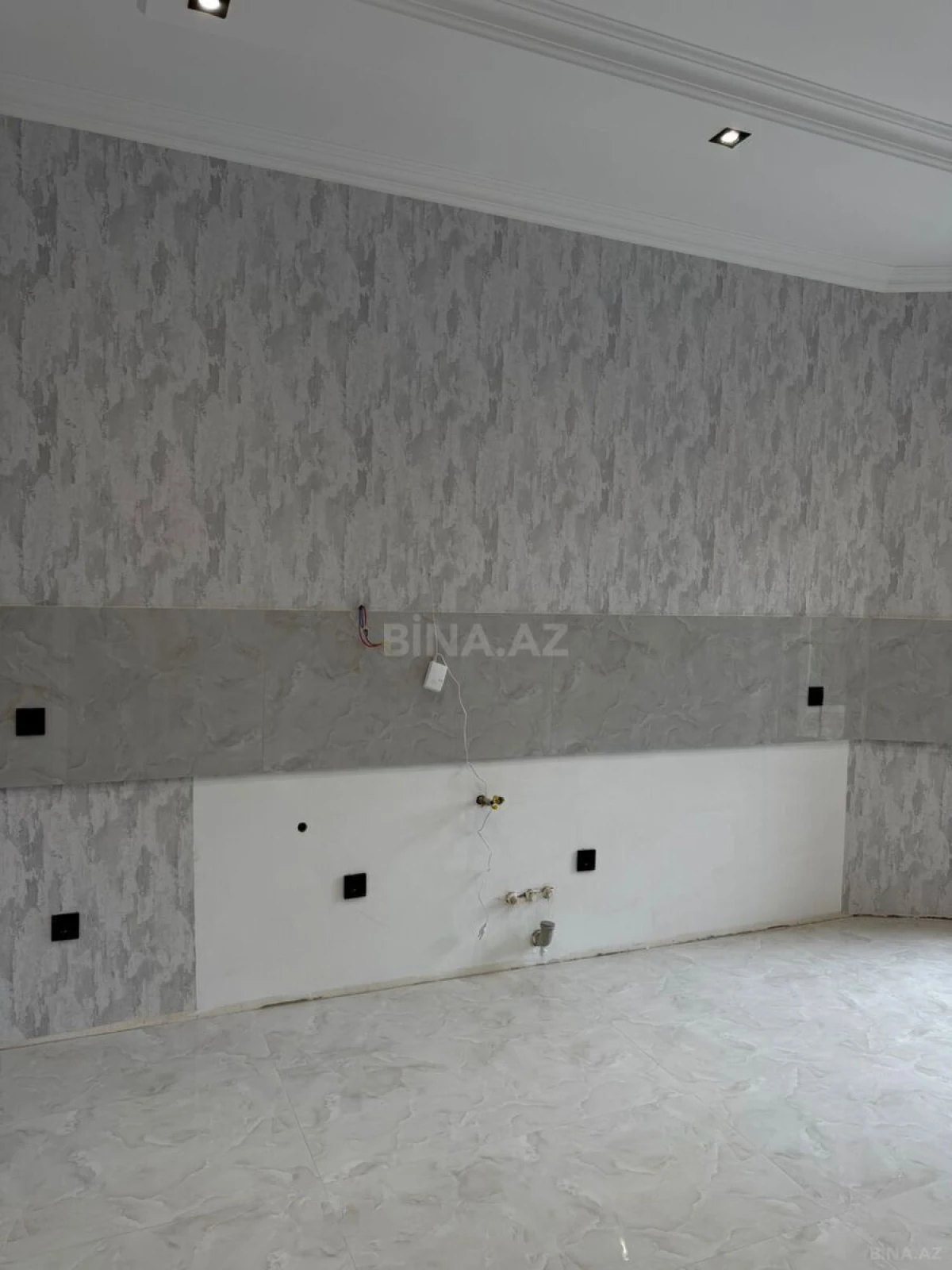 Satılır 7 otaqlı həyət evi 235 m²