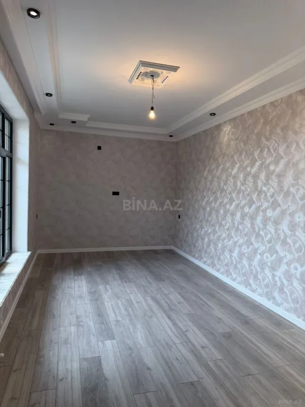 Satılır 7 otaqlı həyət evi 235 m²