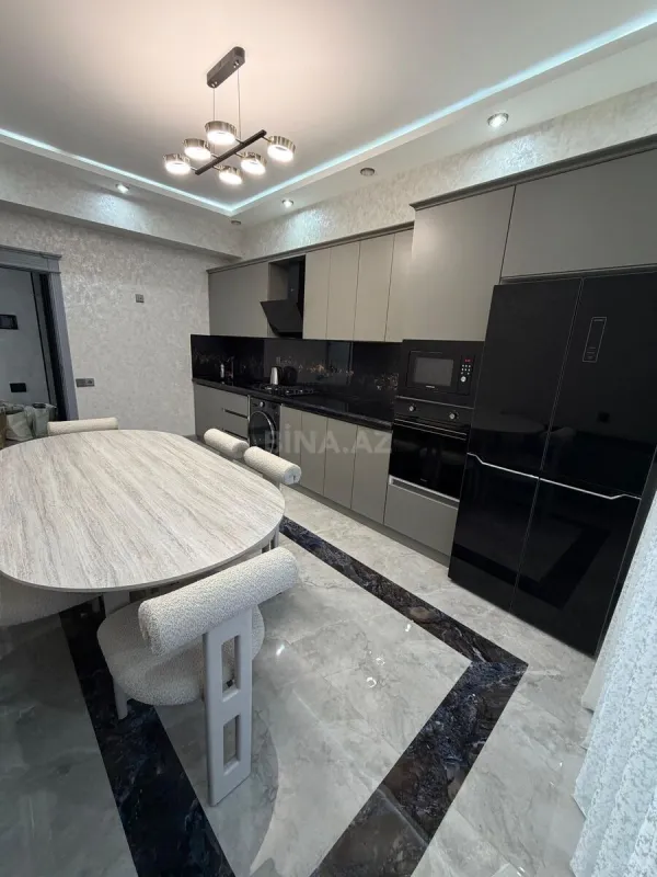 Kirayə verilir 2 otaqlı mənzil 112 m²