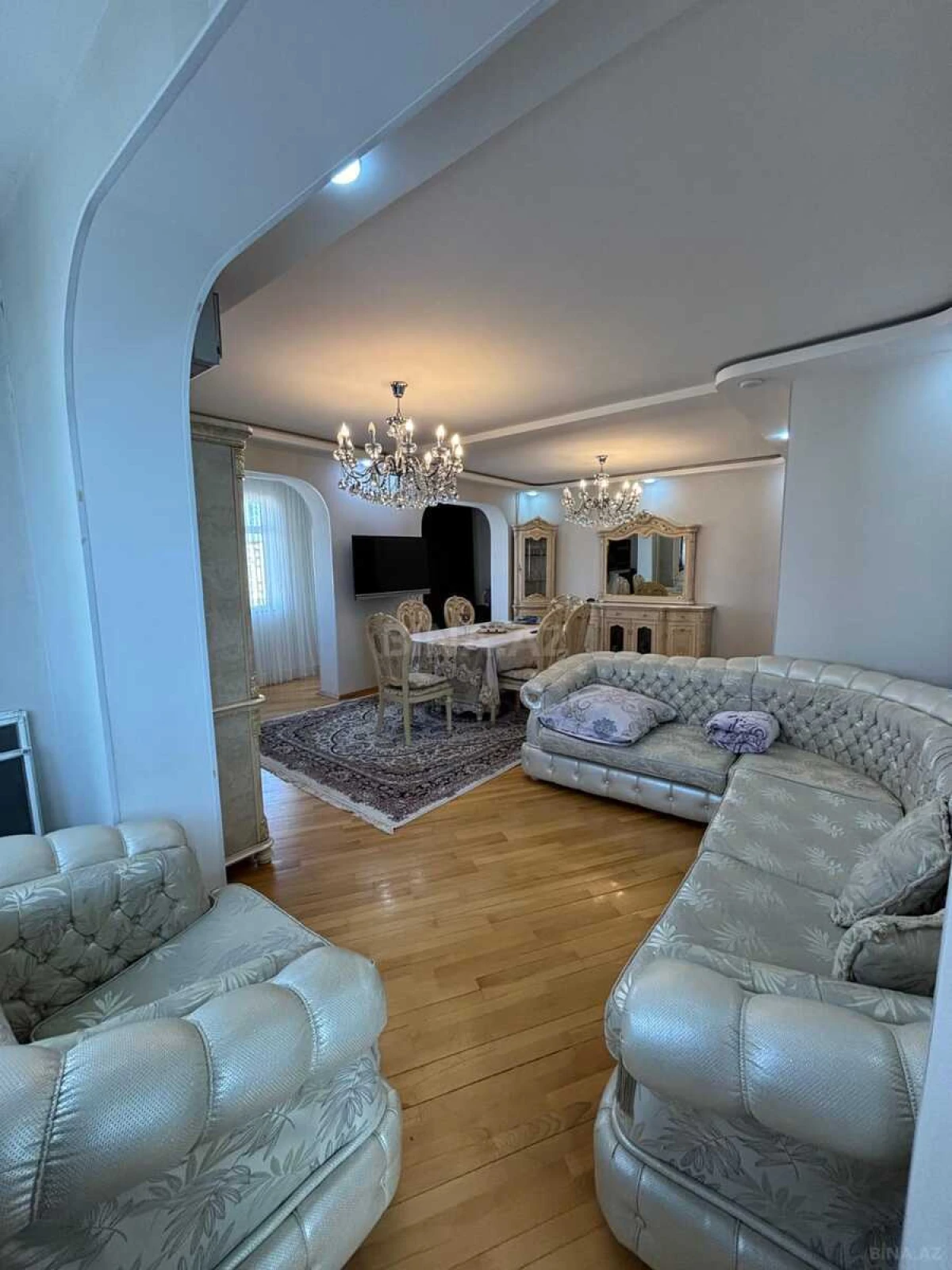 Satılır 4 otaqlı mənzil 120 m²
