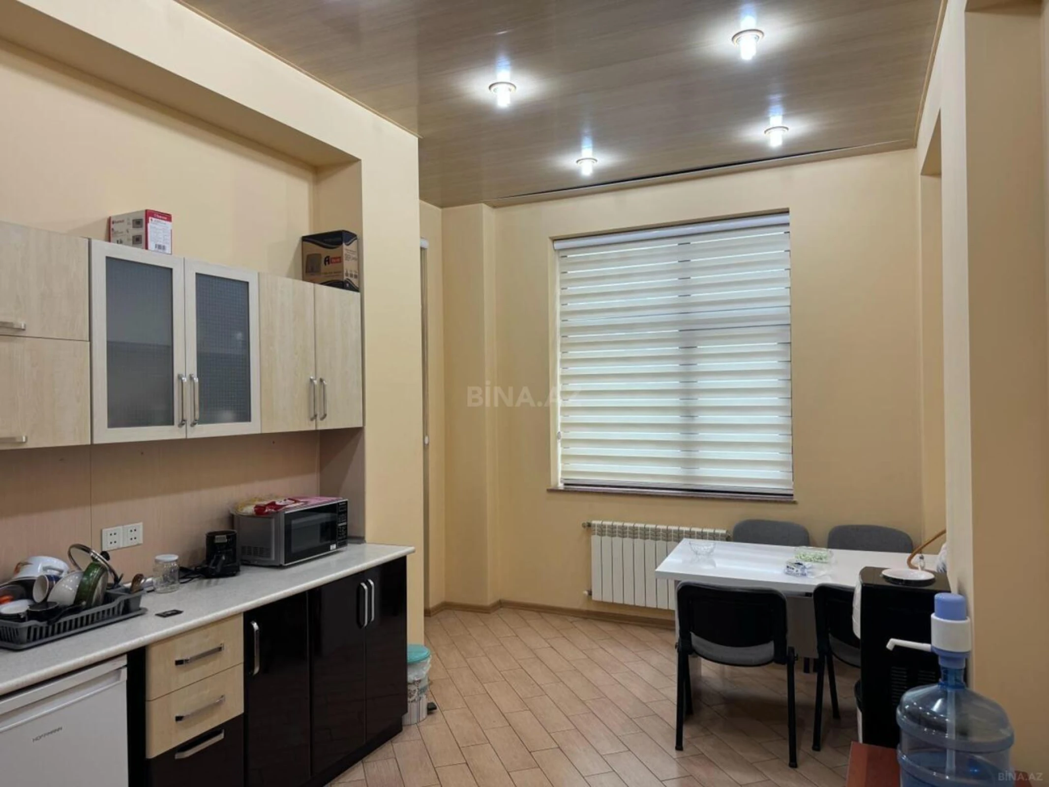Kirayə verilir 3 otaqlı ofis 170 m²