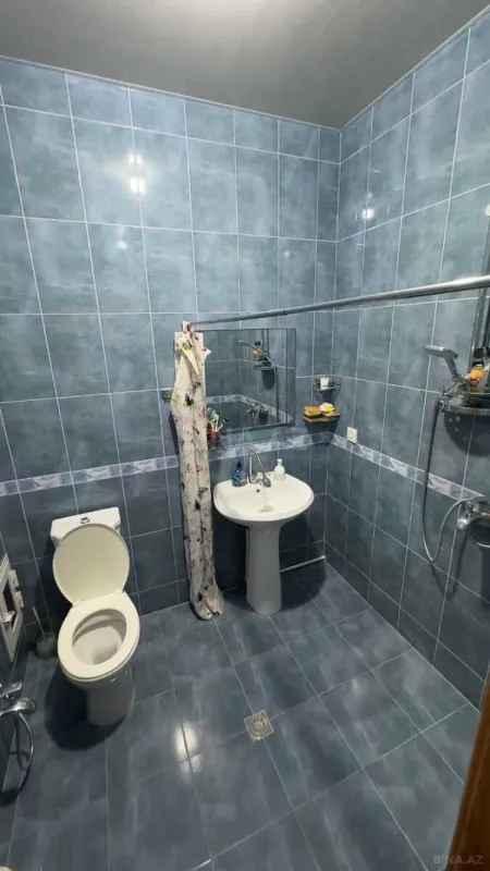 Satılır 4 otaqlı mənzil 145 m²