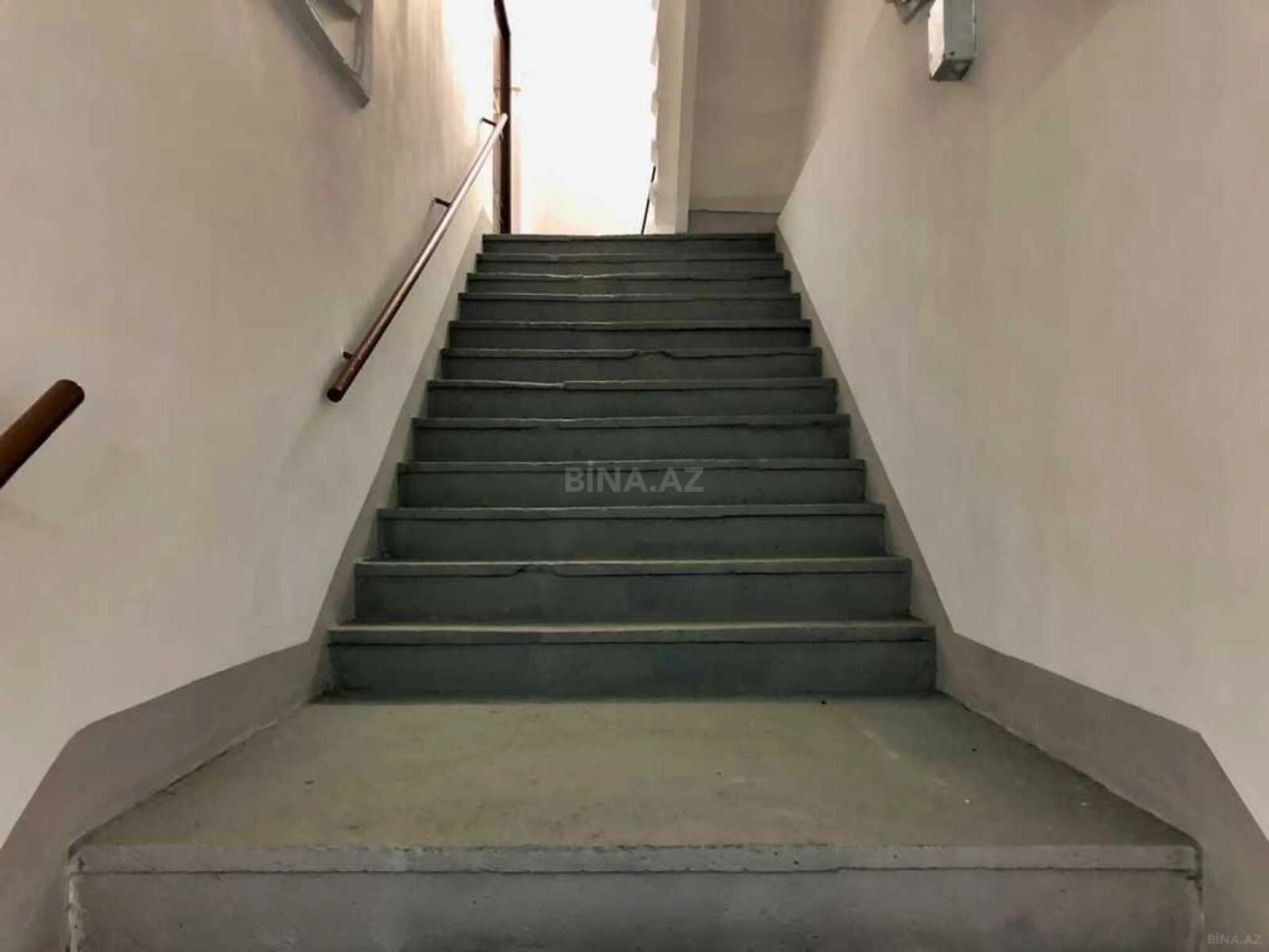 Kirayə verilir 3 otaqlı ofis 132 m²