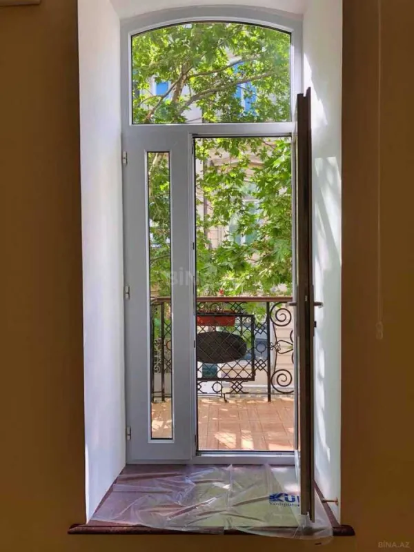 Kirayə verilir 3 otaqlı ofis 132 m²