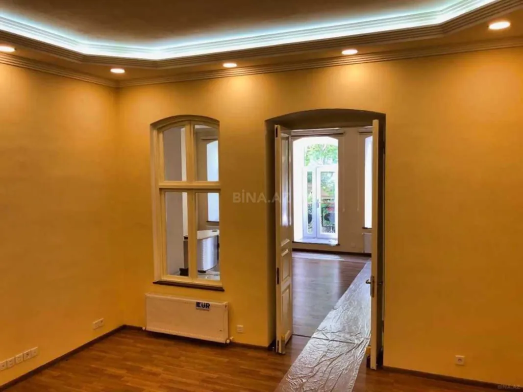Kirayə verilir 3 otaqlı ofis 132 m²