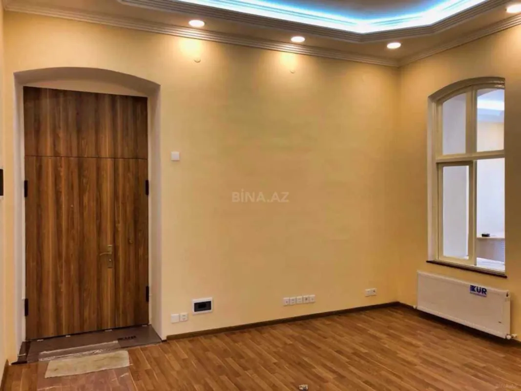 Kirayə verilir 3 otaqlı ofis 132 m²