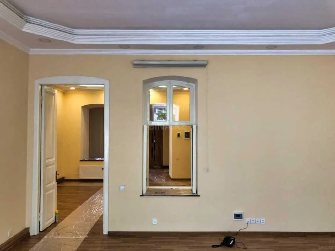 Kirayə verilir 3 otaqlı ofis 132 m²