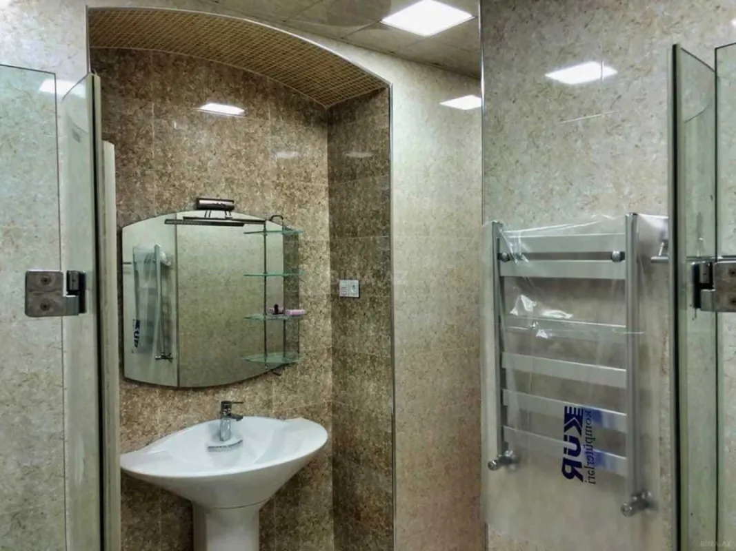 Kirayə verilir 3 otaqlı ofis 132 m²