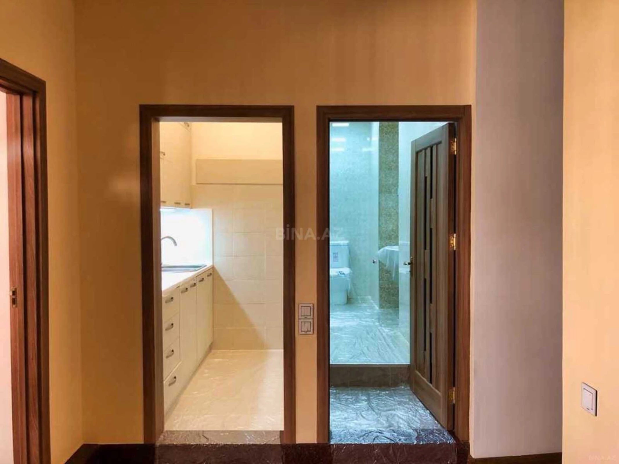 Kirayə verilir 3 otaqlı ofis 132 m²