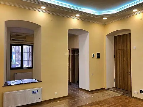 Kirayə verilir 3 otaqlı ofis 132 m²