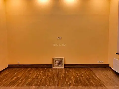 Kirayə verilir 3 otaqlı ofis 132 m²