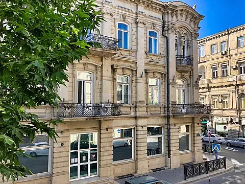 Kirayə verilir 3 otaqlı ofis 132 m² — Bakı, Sahil qəs. 3 otaq 132.00 m²