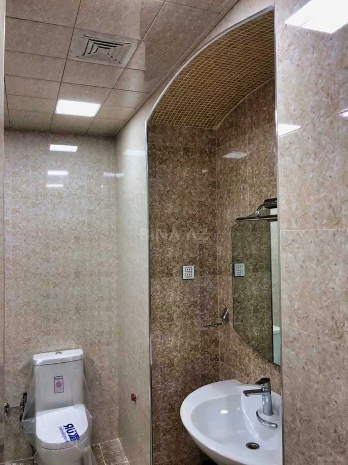 Kirayə verilir 3 otaqlı ofis 132 m²