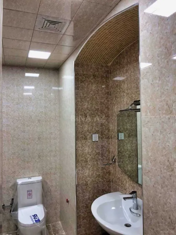 Kirayə verilir 3 otaqlı ofis 132 m²