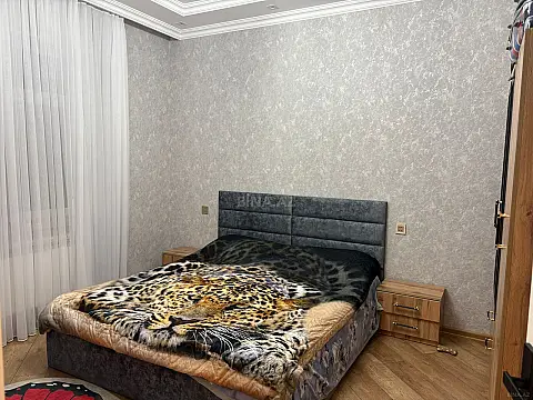 Satılır 4 otaqlı həyət evi 145 m²