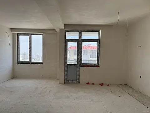 Satılır 3 otaqlı mənzil 81 m²