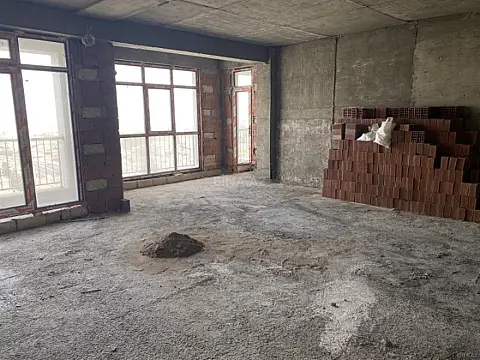 Satılır 2 otaqlı mənzil 110 m²