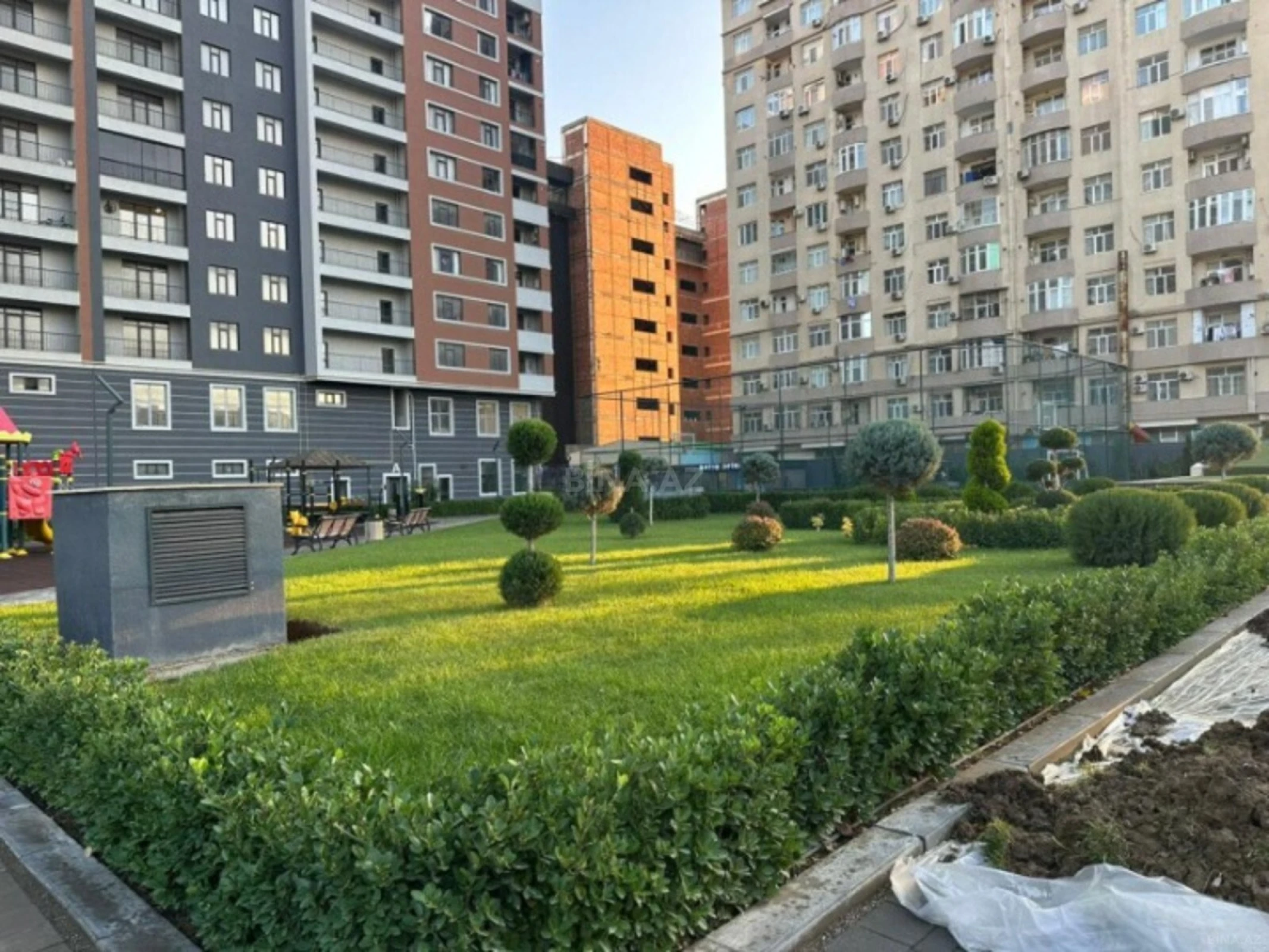 Satılır 2 otaqlı mənzil 110 m²