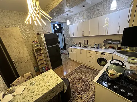 Satılır 3 otaqlı mənzil 86 m²