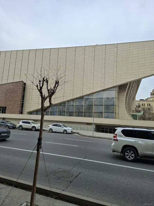 Kirayə verilir 2 otaqlı ofis 55 m²