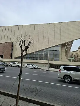 Kirayə verilir 2 otaqlı ofis 55 m²