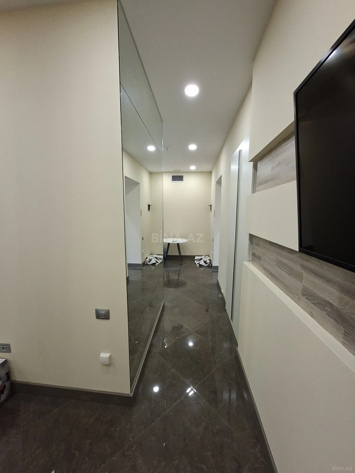 Kirayə verilir 2 otaqlı ofis 55 m²