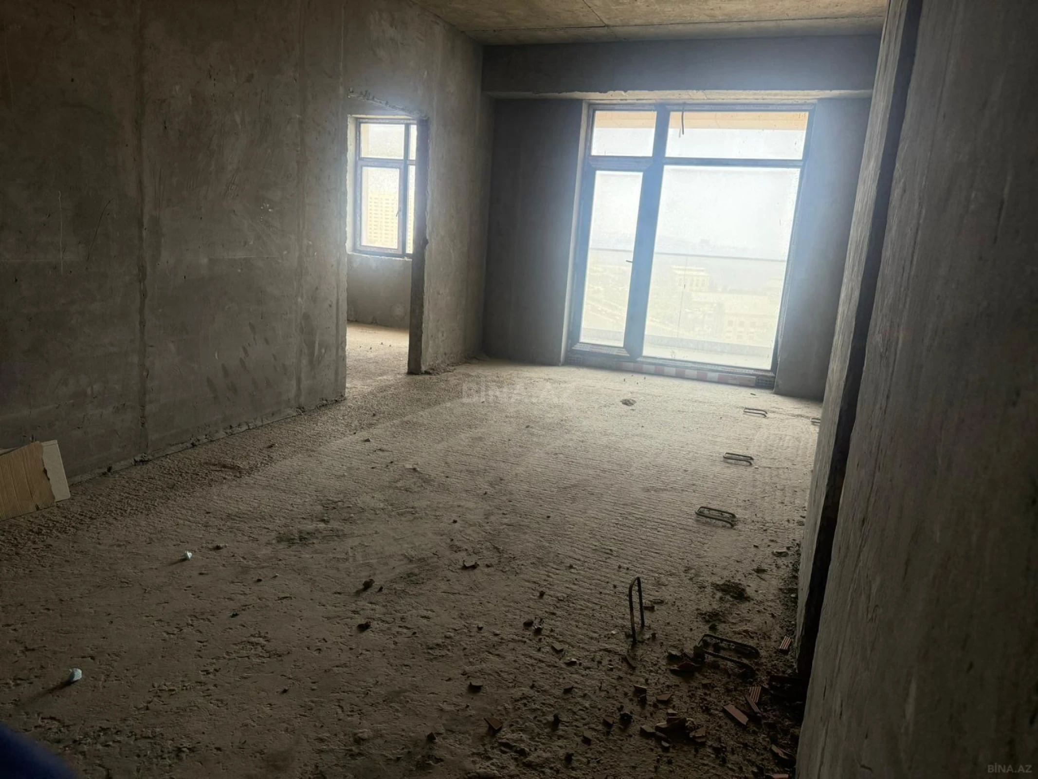 Satılır 3 otaqlı mənzil 159.3 m²