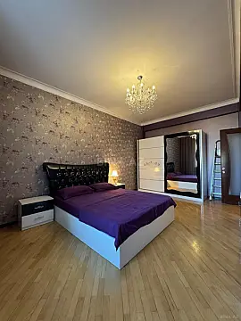 Kirayə verilir 3 otaqlı mənzil 150 m²