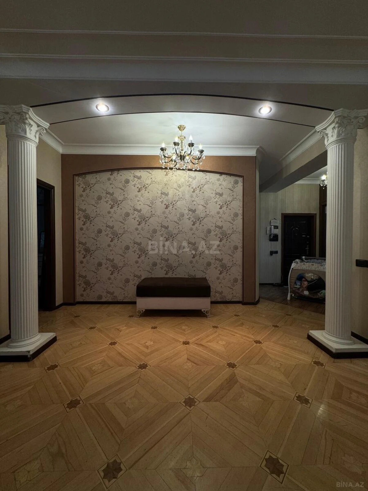 Kirayə verilir 3 otaqlı mənzil 150 m²