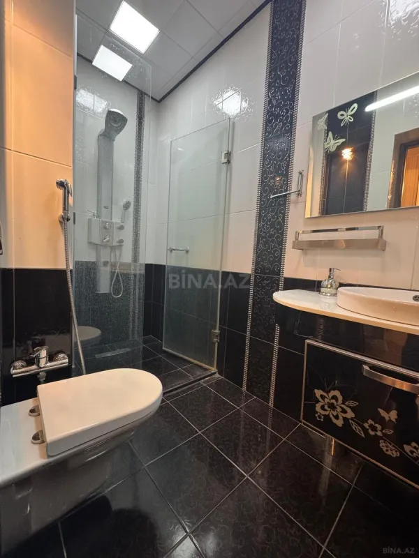 Kirayə verilir 3 otaqlı mənzil 150 m²
