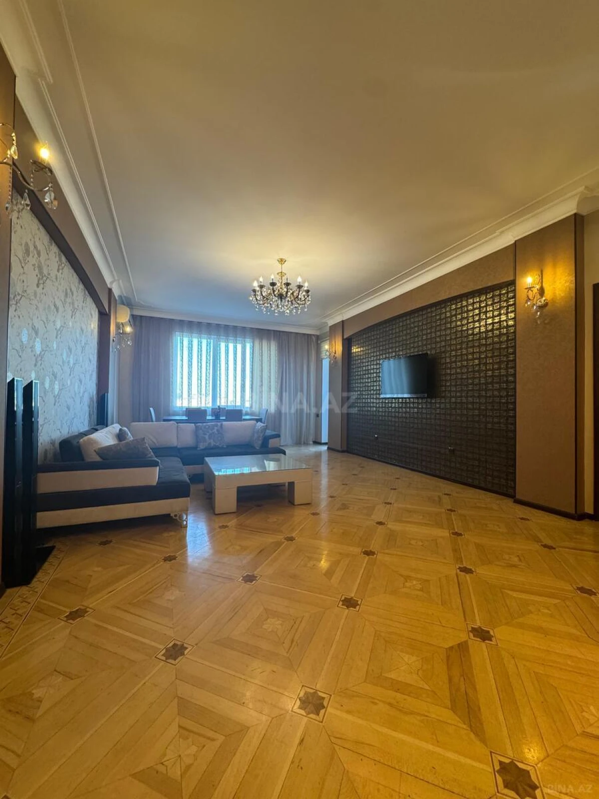 Kirayə verilir 3 otaqlı mənzil 150 m²