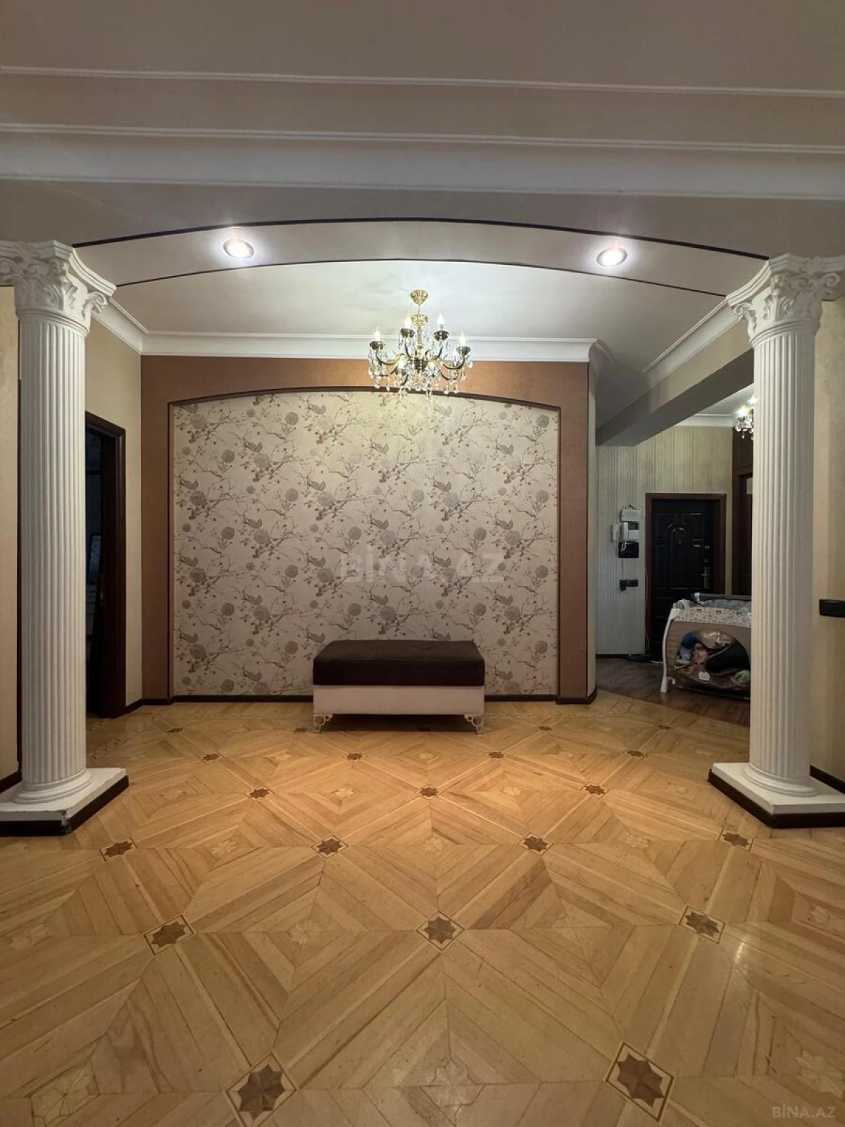 Kirayə verilir 3 otaqlı mənzil 150 m²