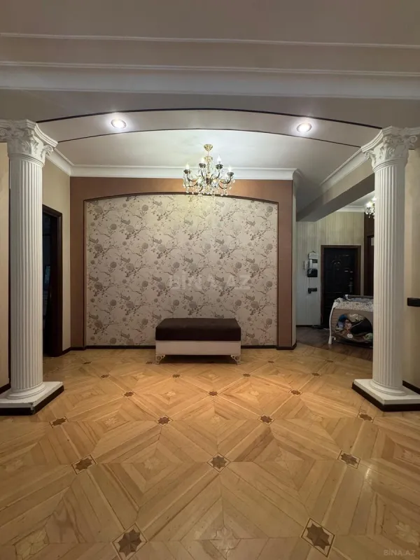 Kirayə verilir 3 otaqlı mənzil 150 m²