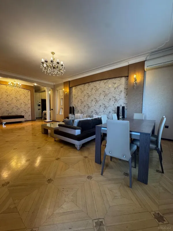 Kirayə verilir 3 otaqlı mənzil 150 m²