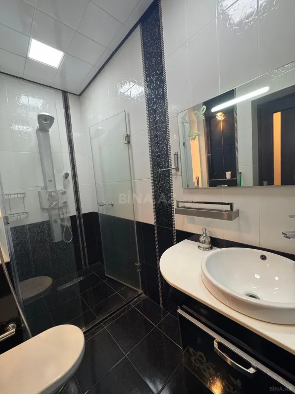 Kirayə verilir 3 otaqlı mənzil 150 m²