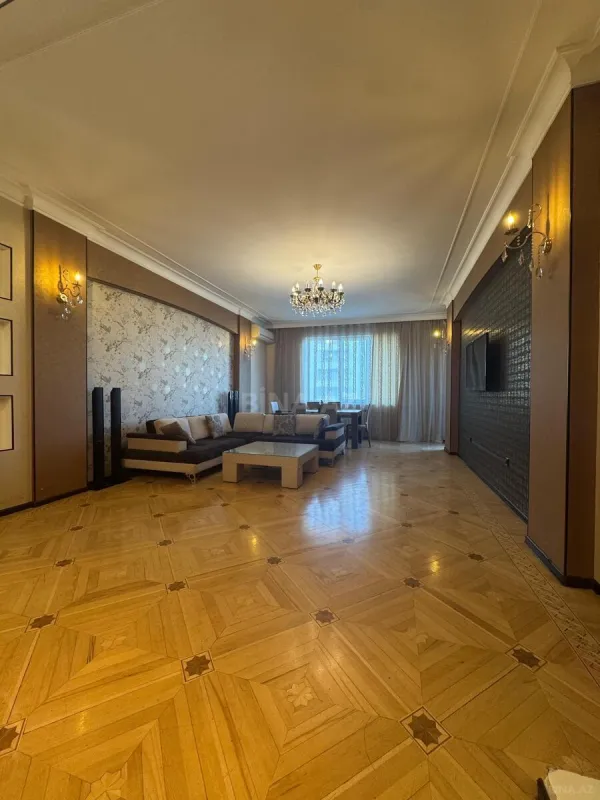 Kirayə verilir 3 otaqlı mənzil 150 m²