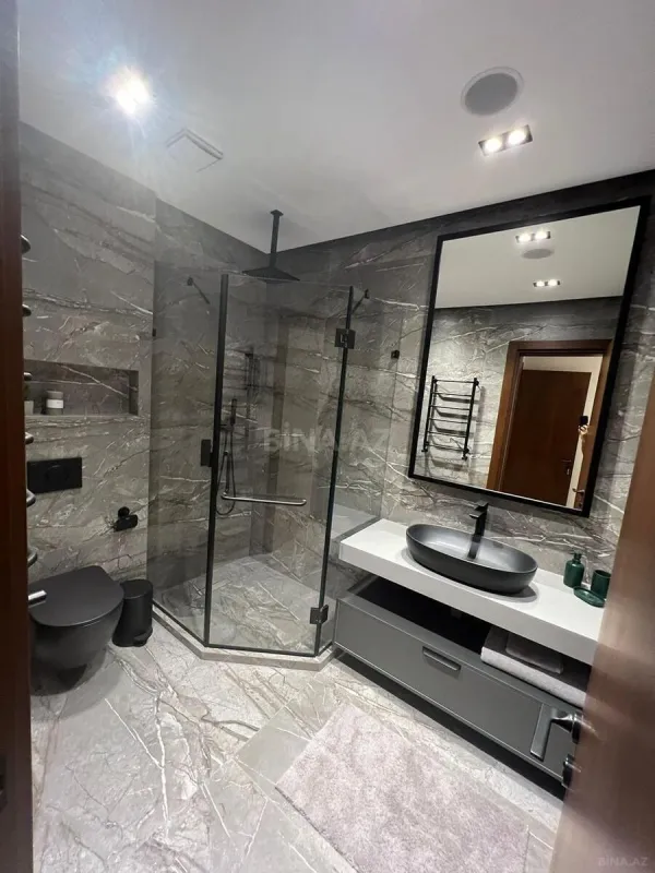 Kirayə verilir 3 otaqlı mənzil 120 m²