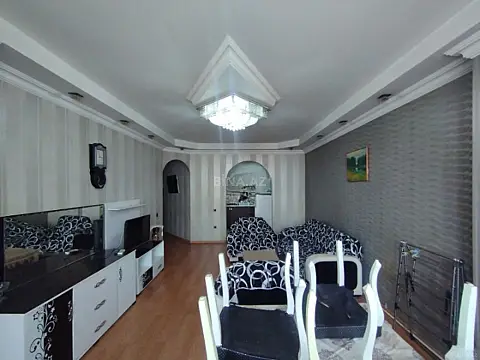 Satılır 3 otaqlı mənzil 90 m²