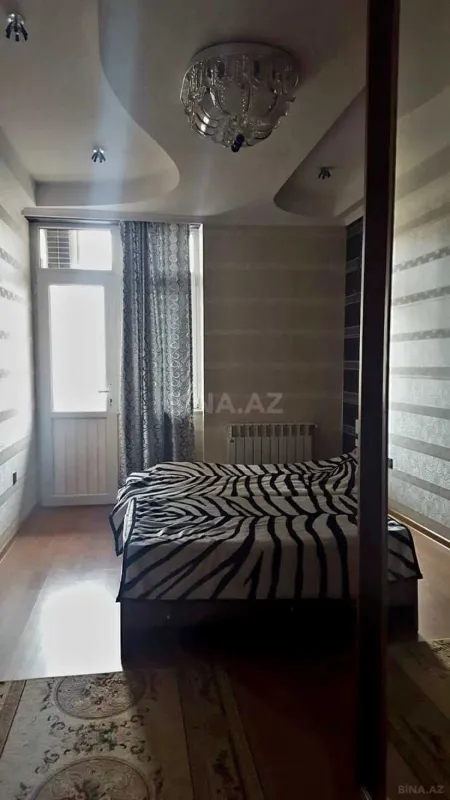 Satılır 3 otaqlı mənzil 90 m²