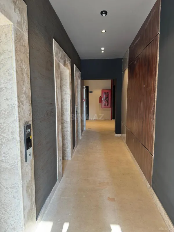 Satılır 3 otaqlı mənzil 127 m²