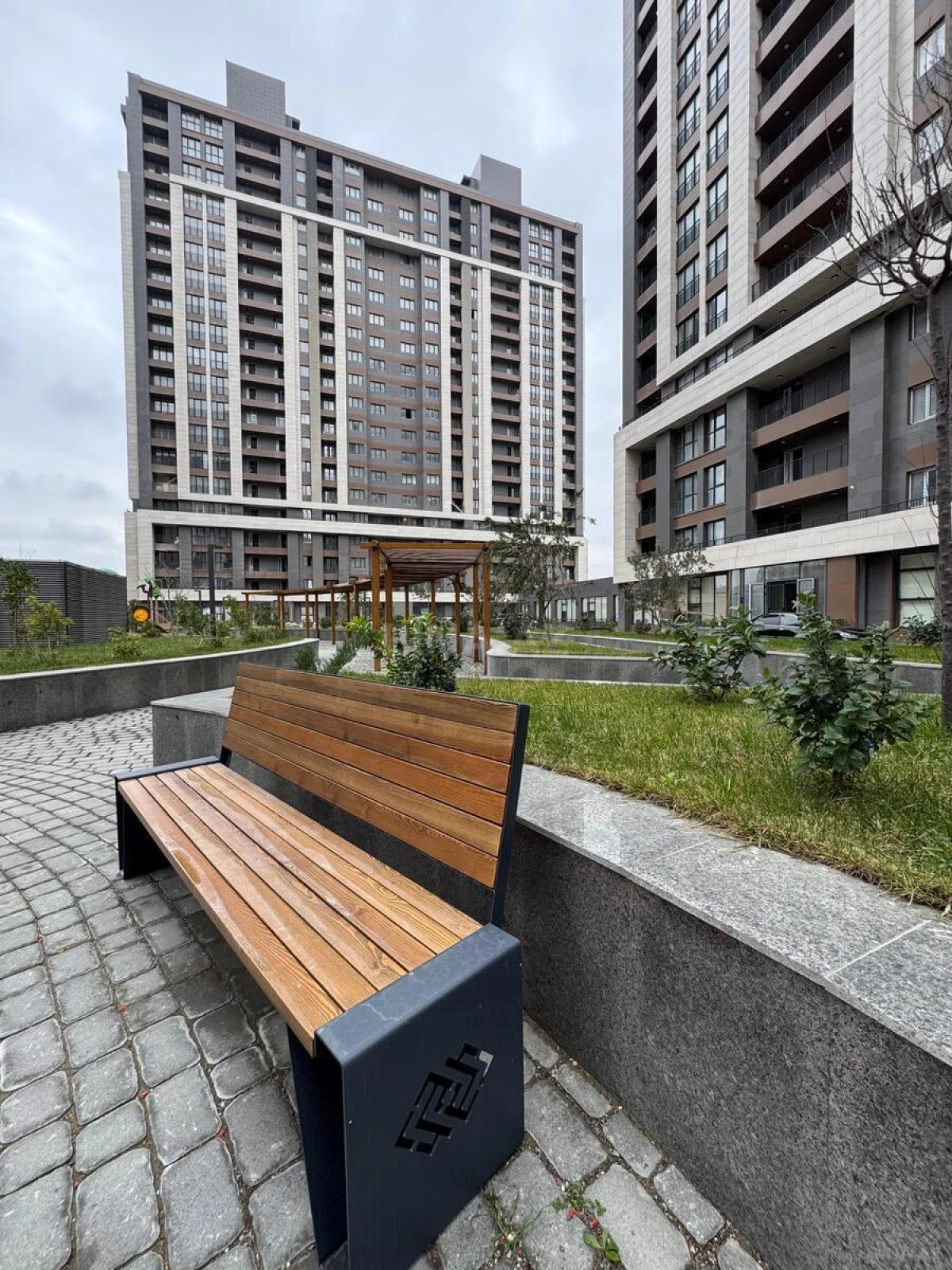 Satılır 3 otaqlı mənzil 127 m²