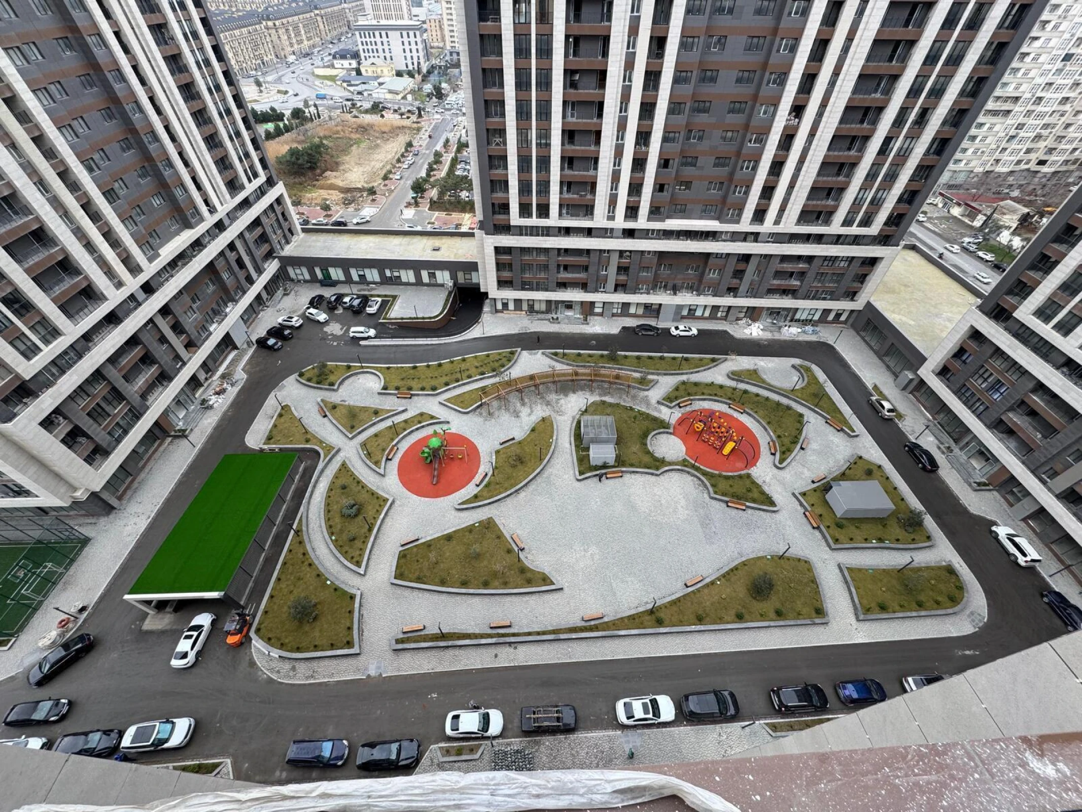 Satılır 3 otaqlı mənzil 127 m²