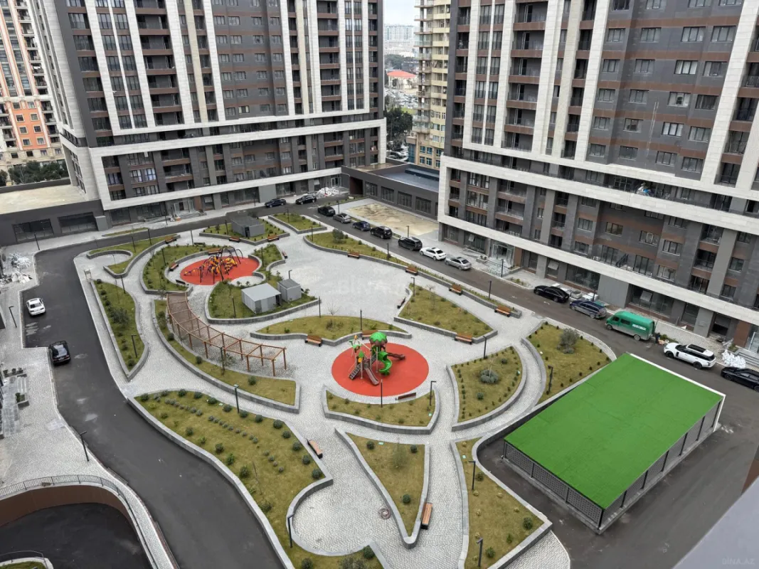 Satılır 3 otaqlı mənzil 127 m²