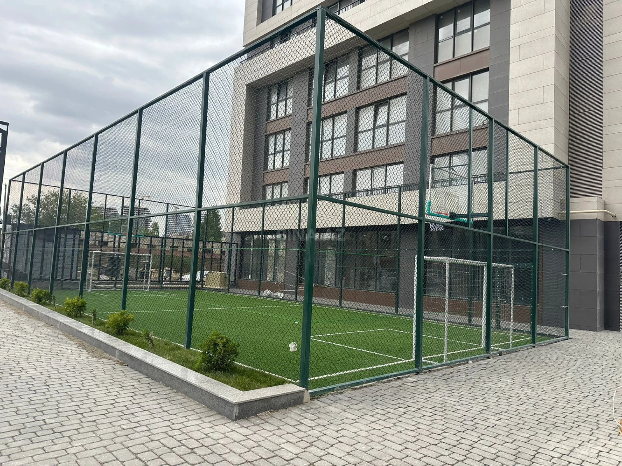 Satılır 3 otaqlı mənzil 127 m²