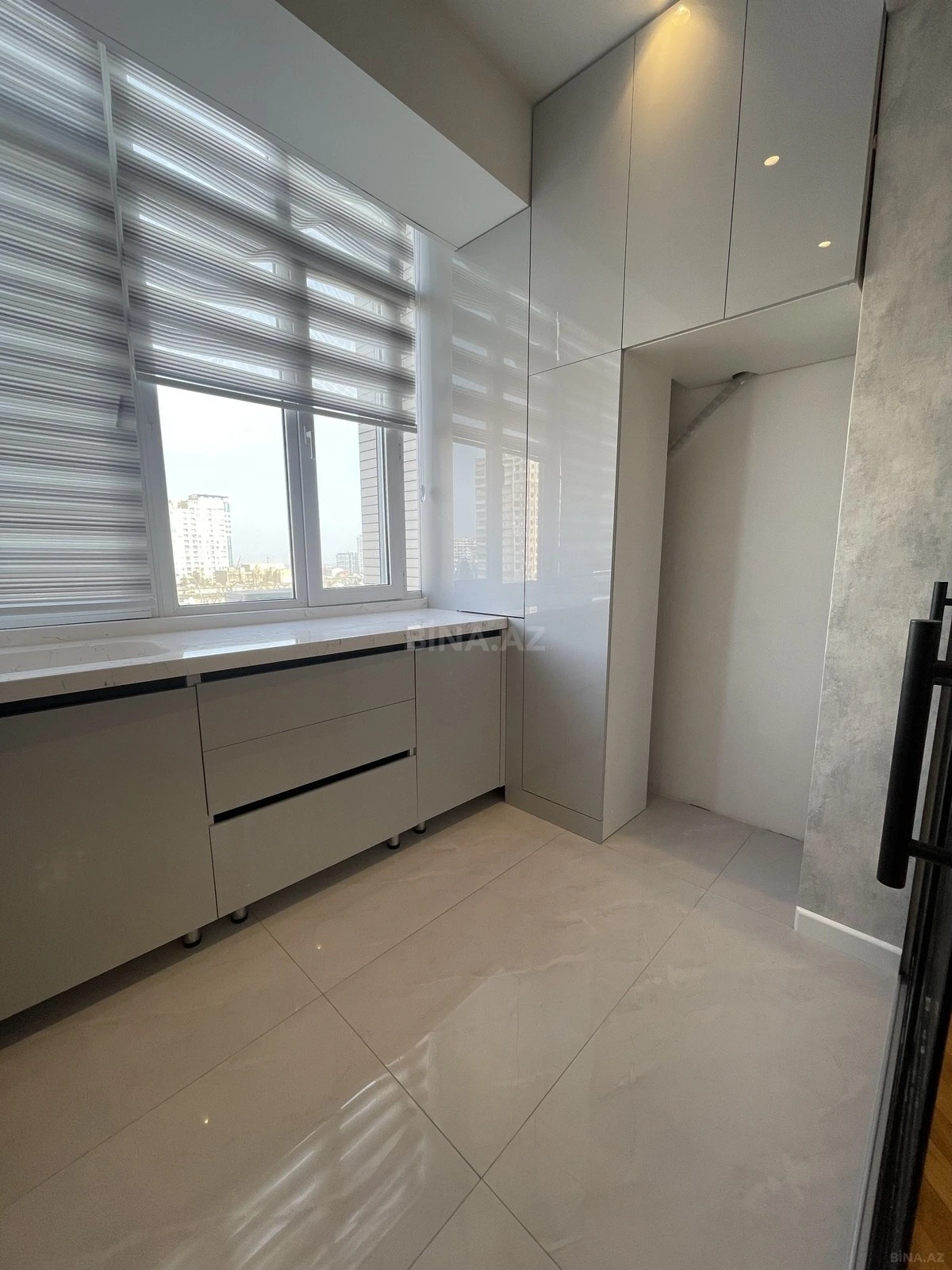 Satılır 3 otaqlı mənzil 88 m²