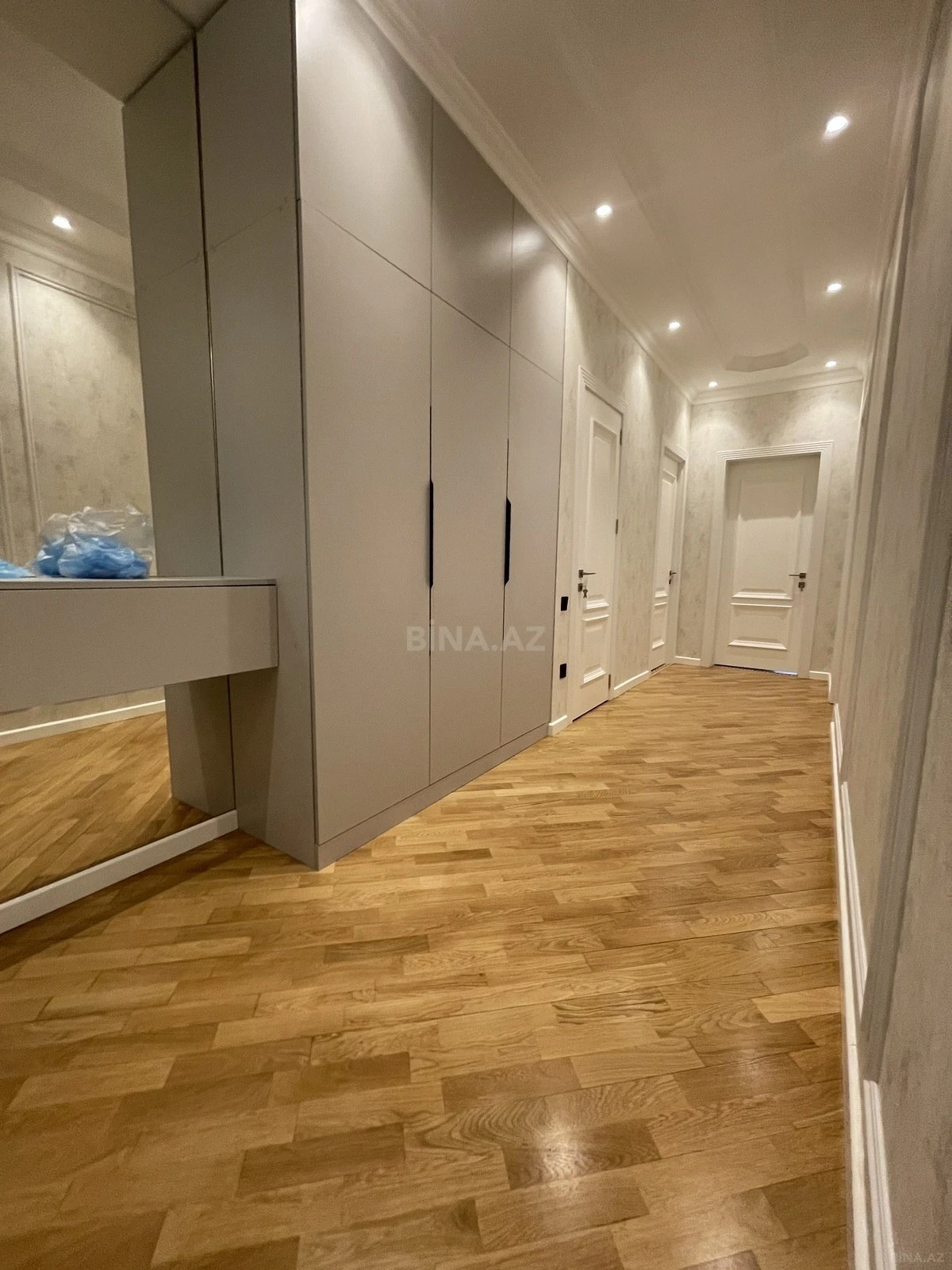 Satılır 3 otaqlı mənzil 88 m²